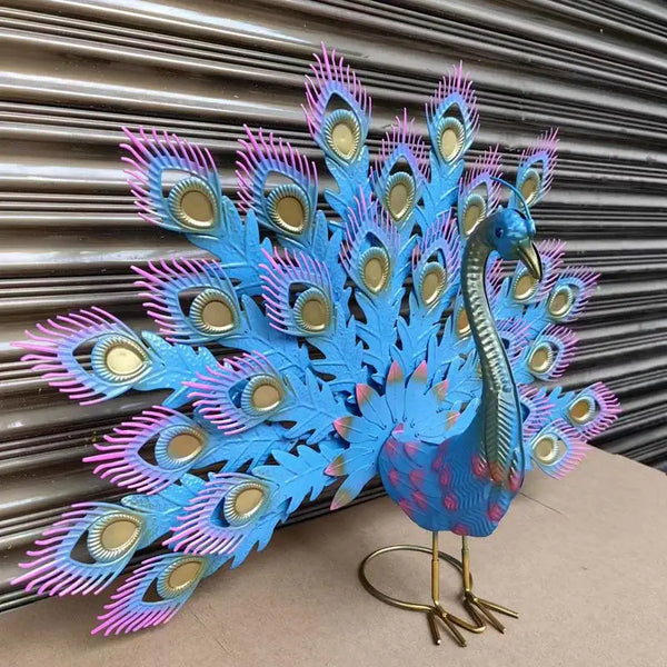 Metal Peacock Garden Statue - jenshomeandgardendecor